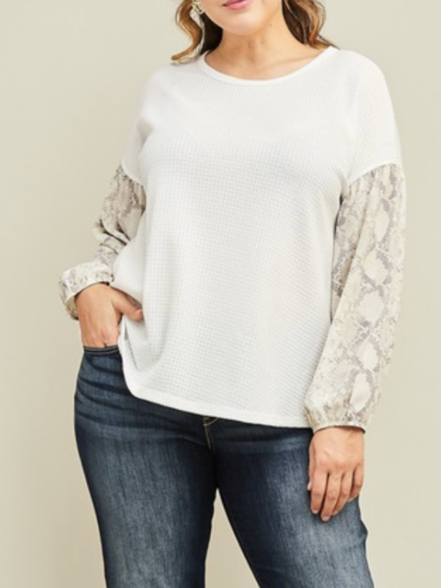 Desert Queen Curvy Snake Print Top