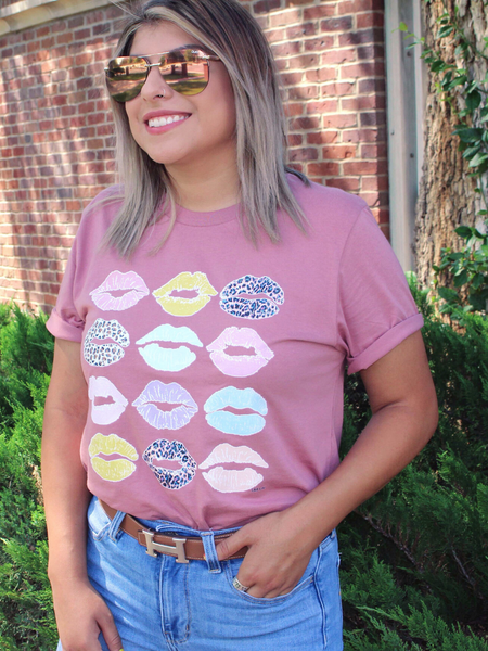 Read My Lips Graphic Tee